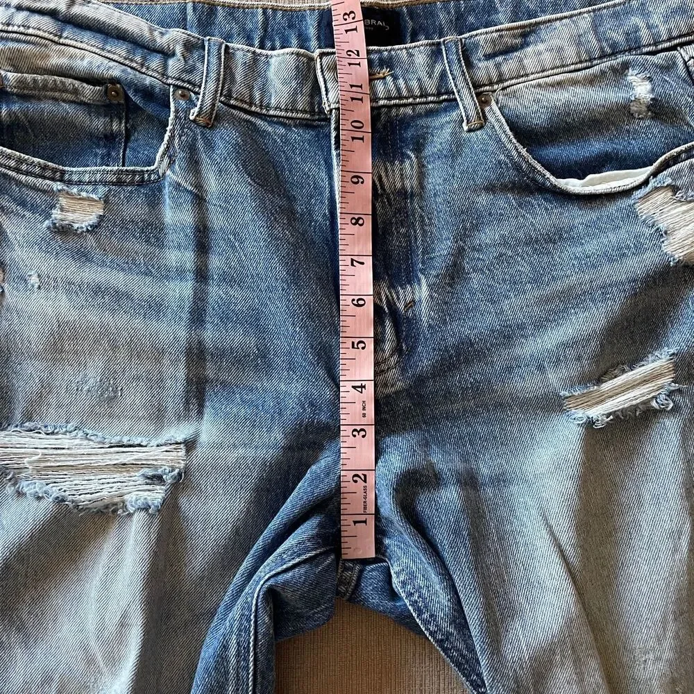 Lucky Brand distressed boy jeans, size 12/31 - Picture 10 of 12